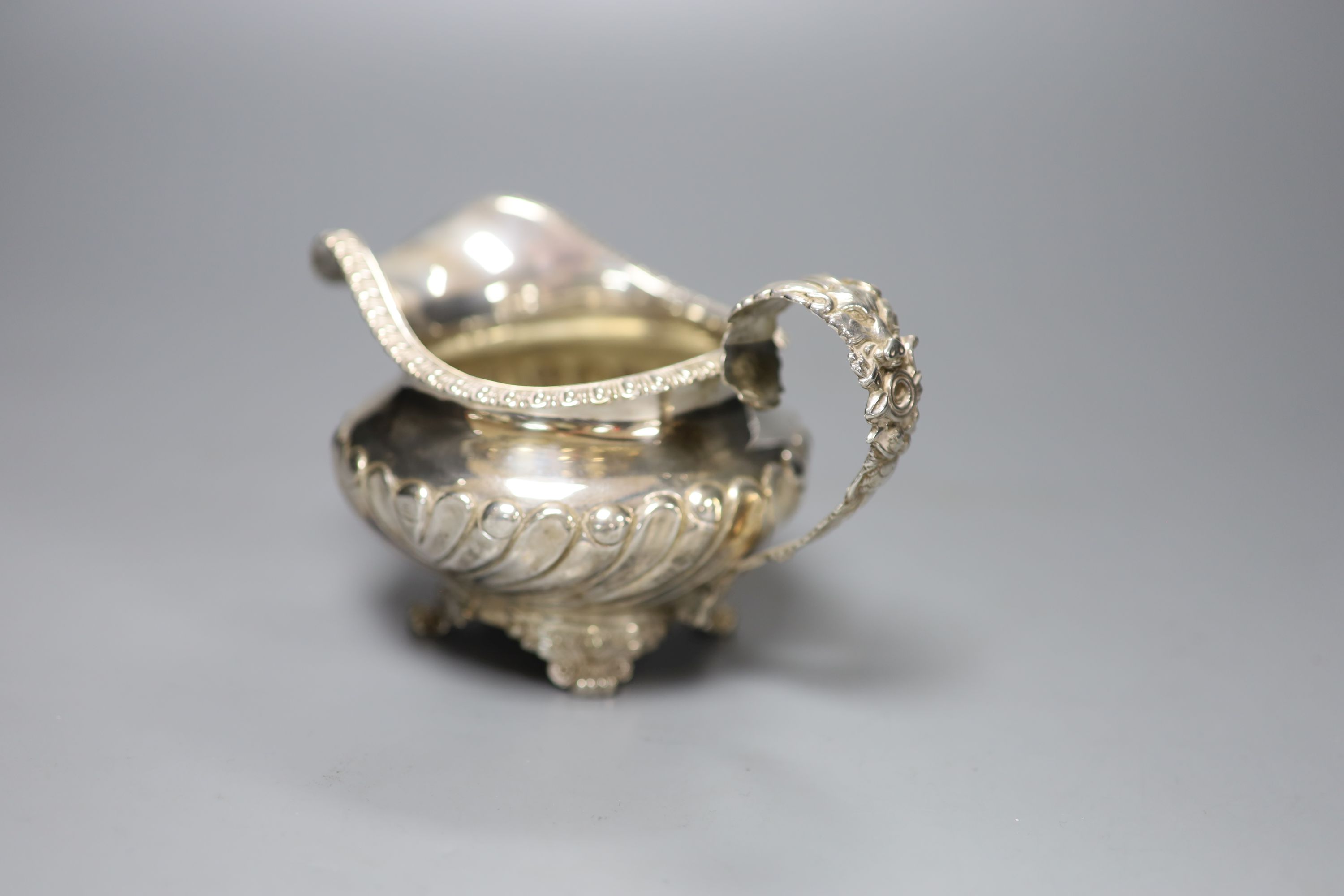 A George IV silver cream jug, William Chawner II, London, 1825, 7oz.